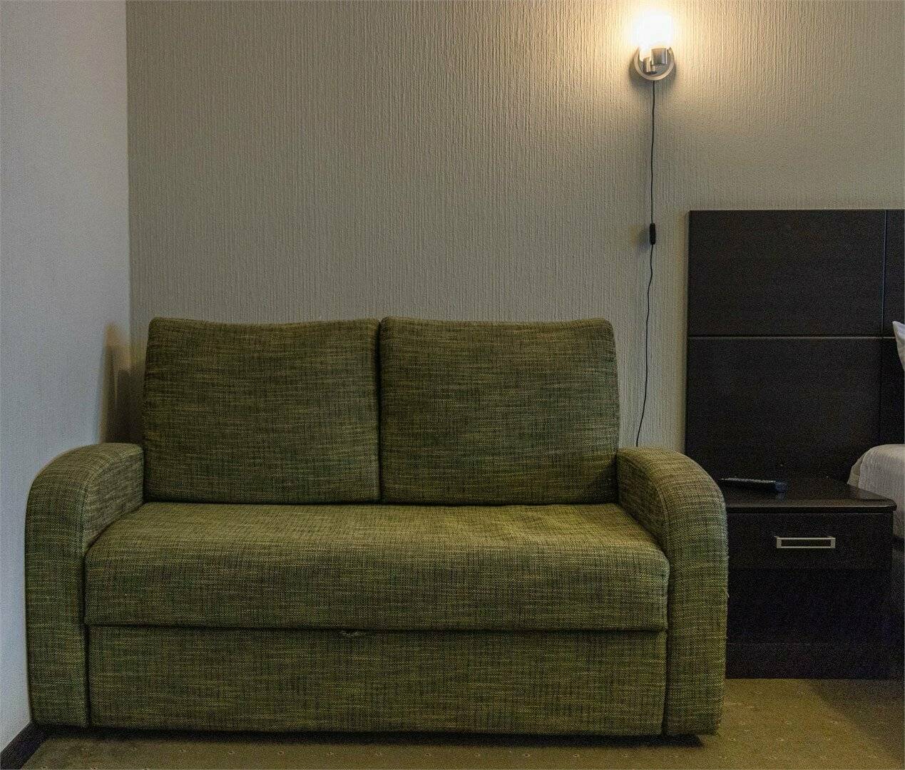 Фотографии номера Улучшенный номер с кроватью размера «king-size» в Гостинице Absolut Калуга