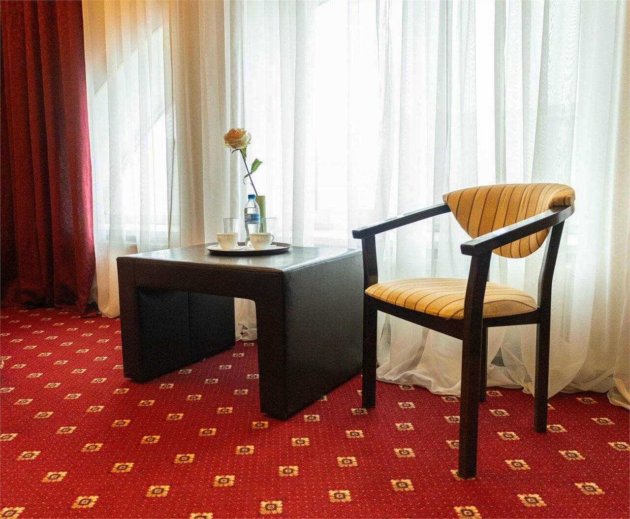 Фотографии номера Полулюкс в Гостинице Absolut Калуга